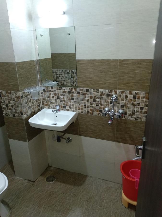 Oyo 60976 Hotel Shree Ji Morena Luaran gambar