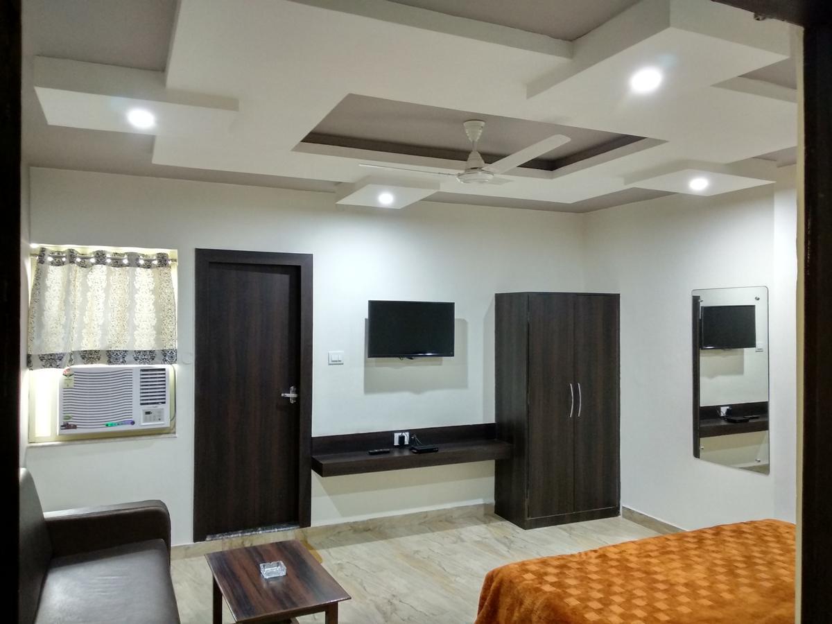 Oyo 60976 Hotel Shree Ji Morena Luaran gambar