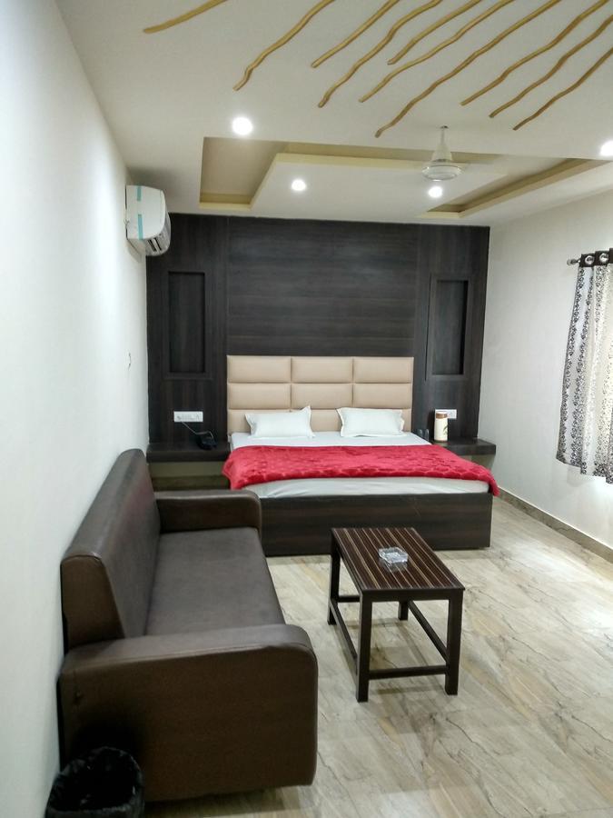 Oyo 60976 Hotel Shree Ji Morena Luaran gambar